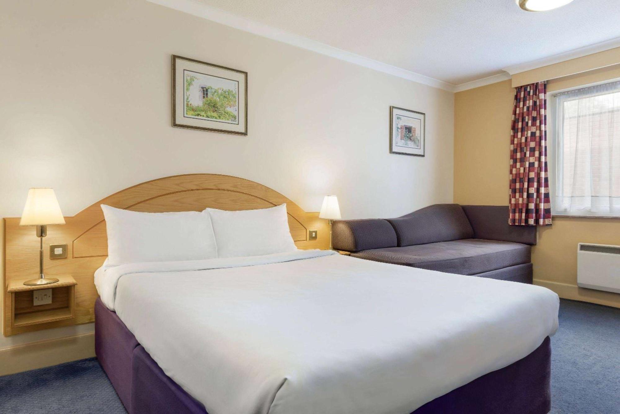 Days Watford Gap Hotel Crick (Northamptonshire)